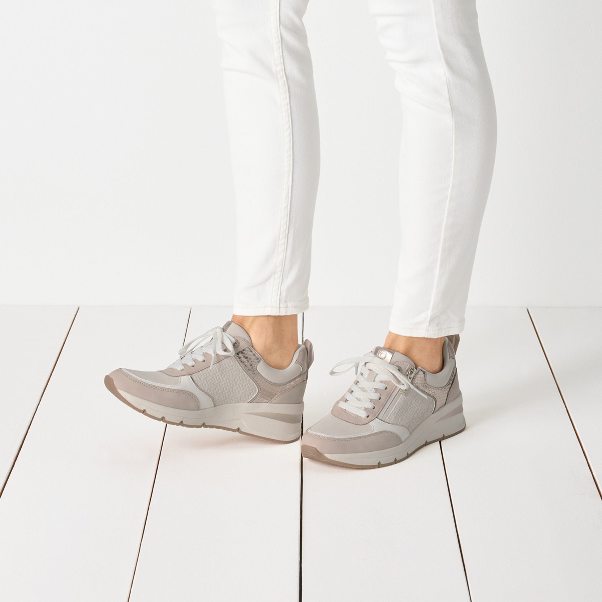 Women's Pink Fashion Sneakers