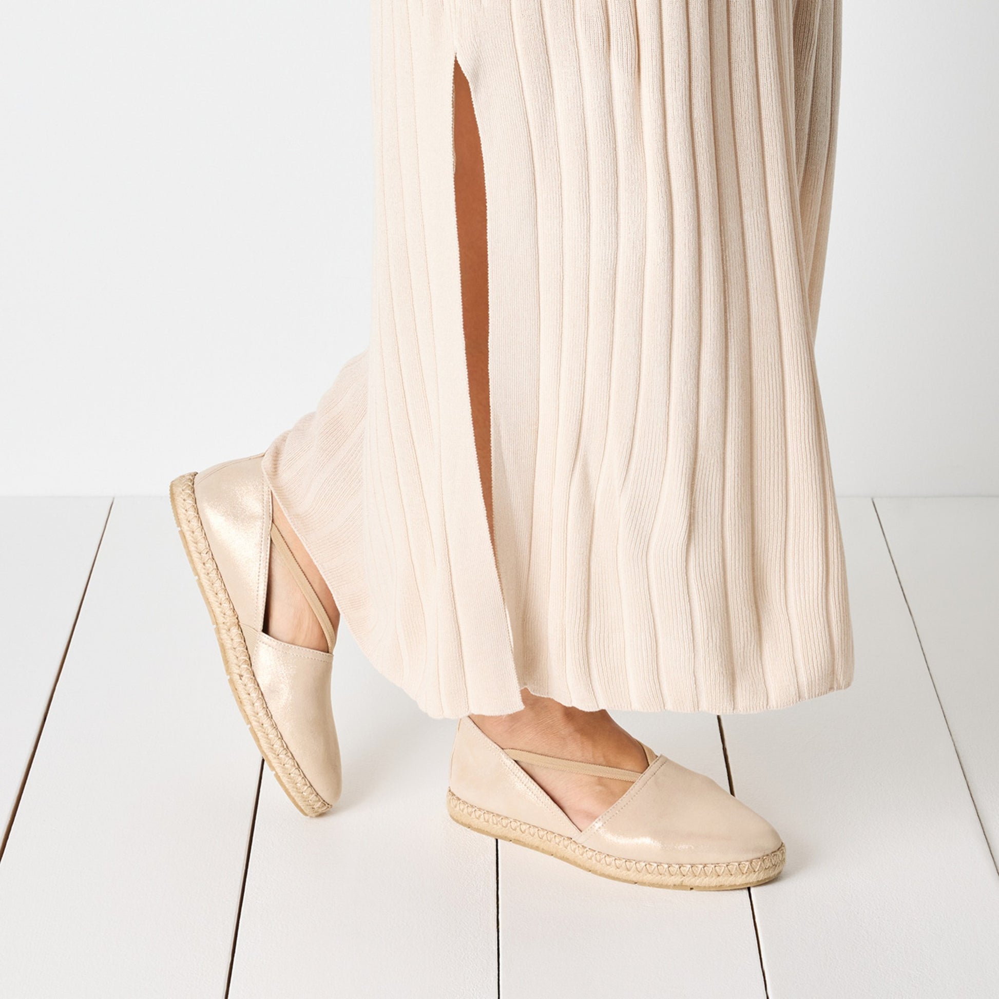 Women's Beige Espadrilles