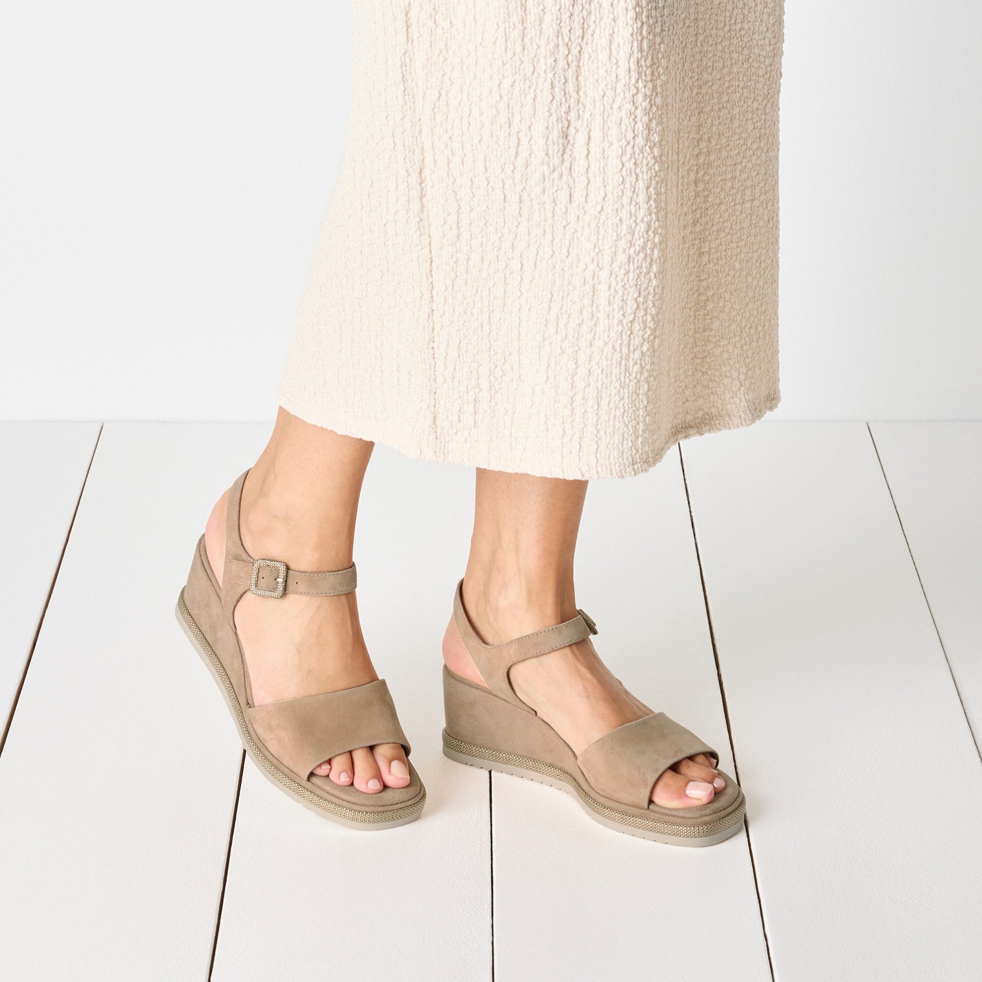 Women's Beige Sandals