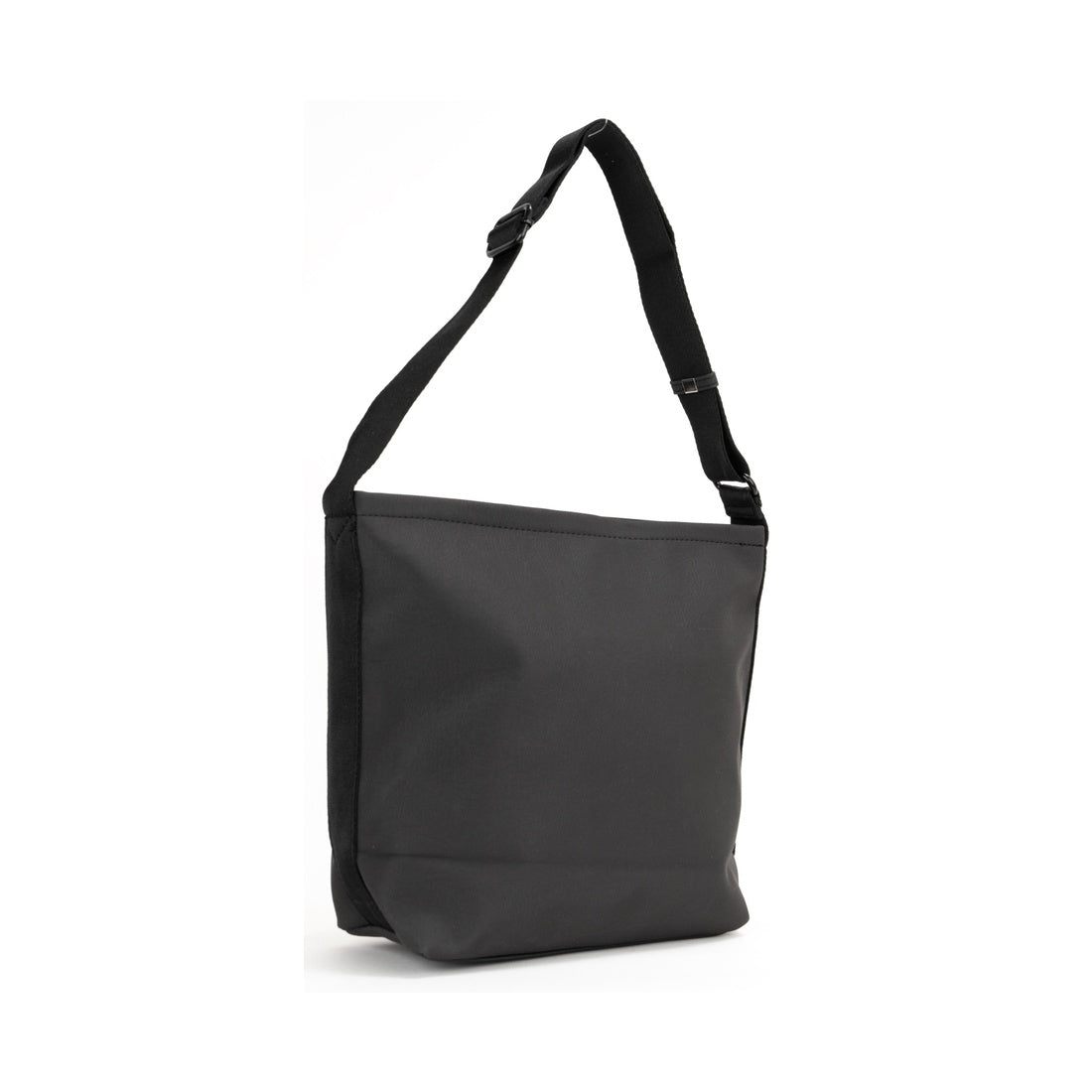 black shoul bag