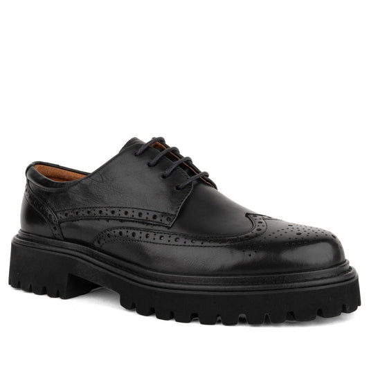 black casual closed loafers