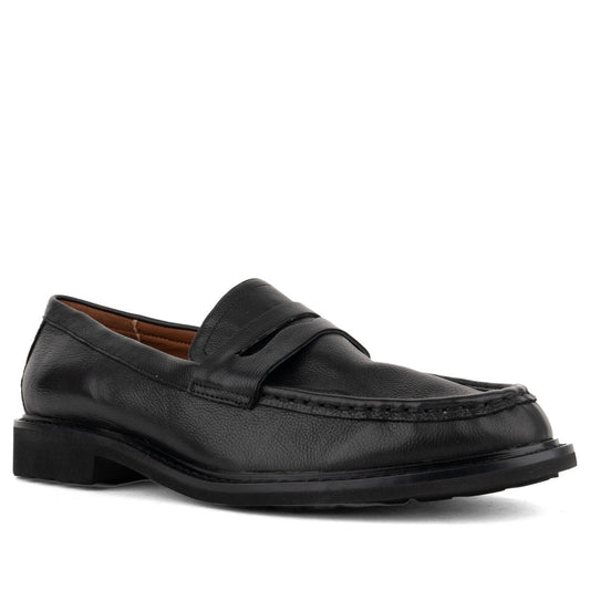 black casual closed loafers