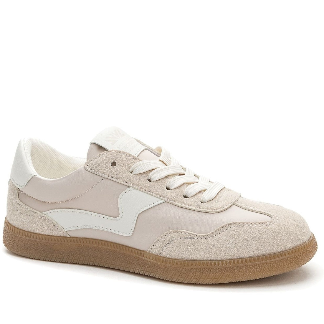 beige casual closed sneakers