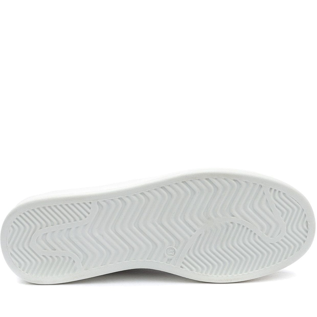 white casual closed sneakers