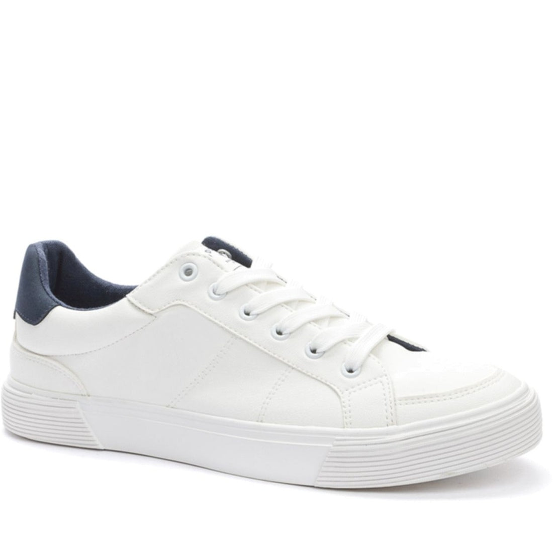 white casual closed sneakers