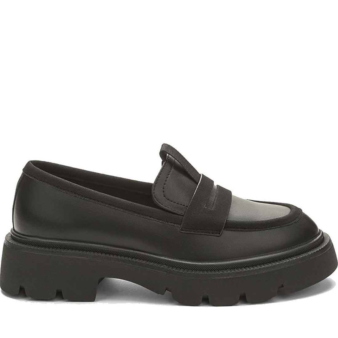 black casual closed loafers