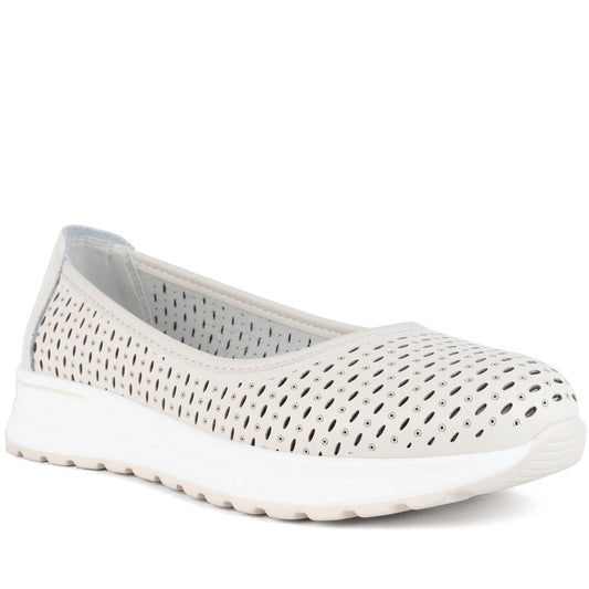 beige casual closed ballerinas