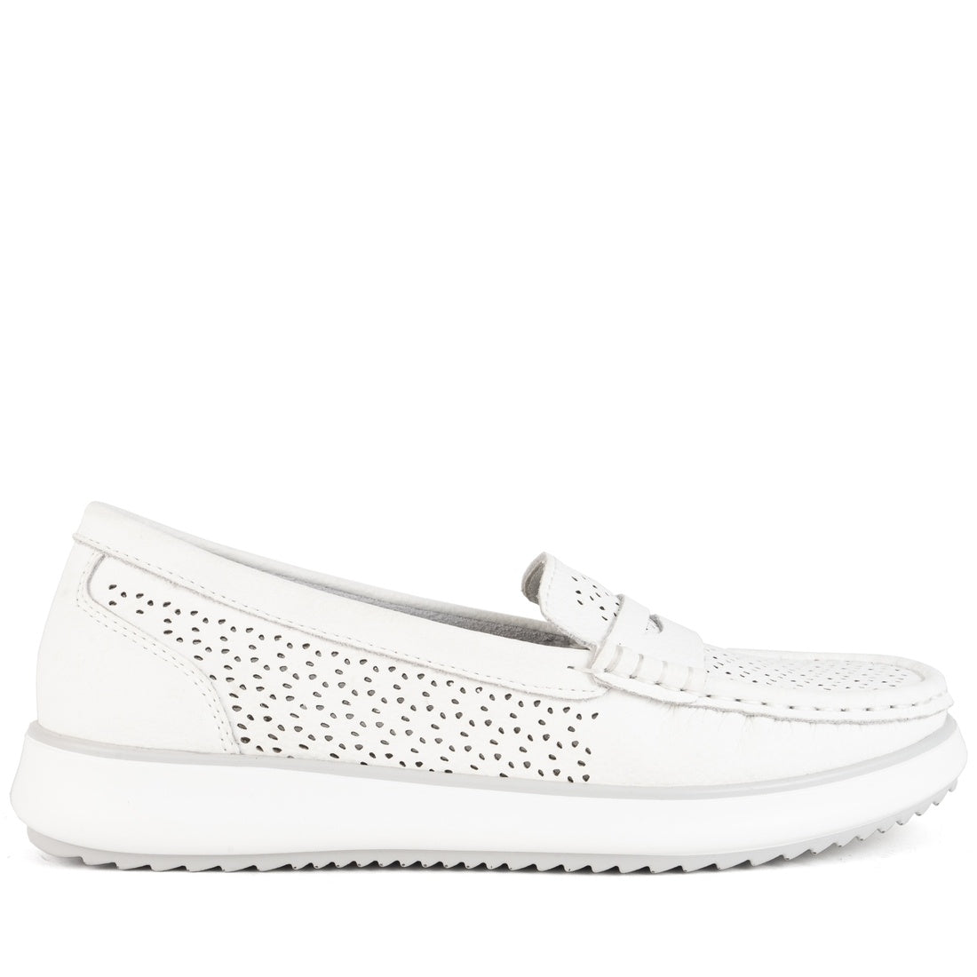 white casual closed mocassins