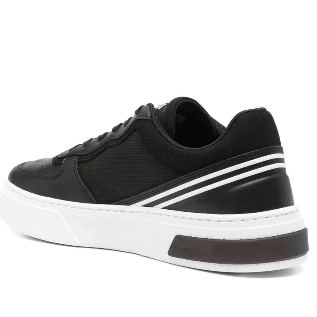 black casual closed sneaker
