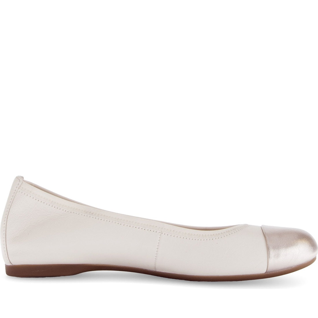 beige casual closed ballerinas