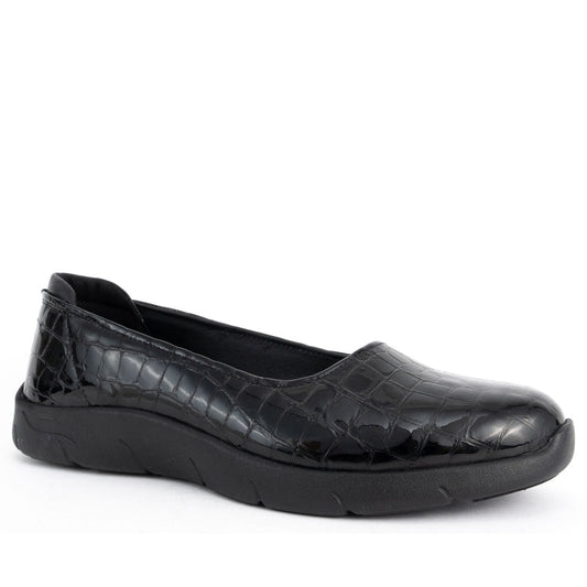 black casual closed ballerinas