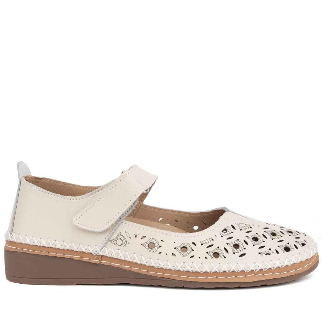 beige casual closed ballerinas
