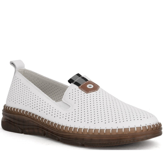 white casual closed ballerinas