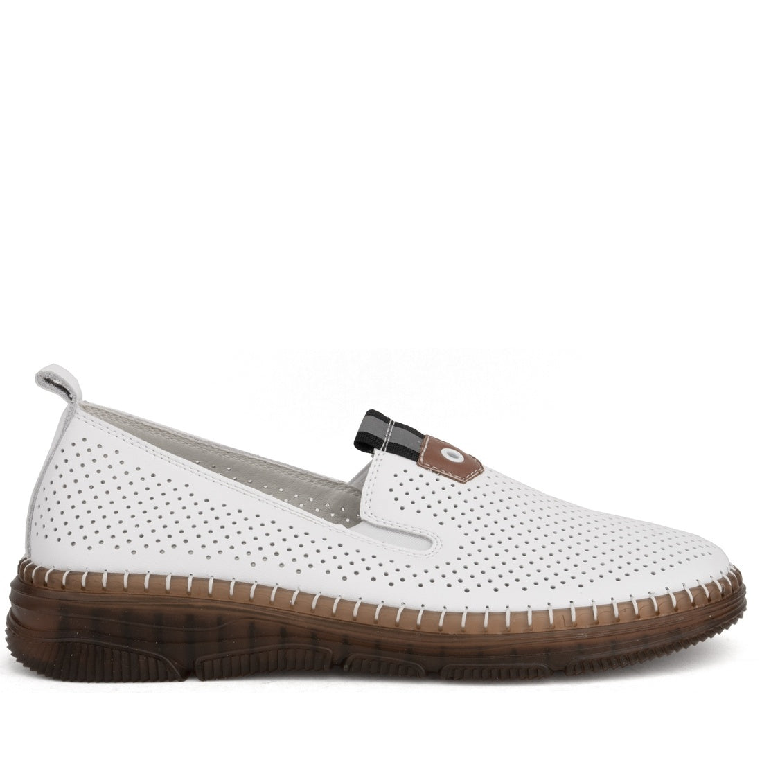 white casual closed ballerinas