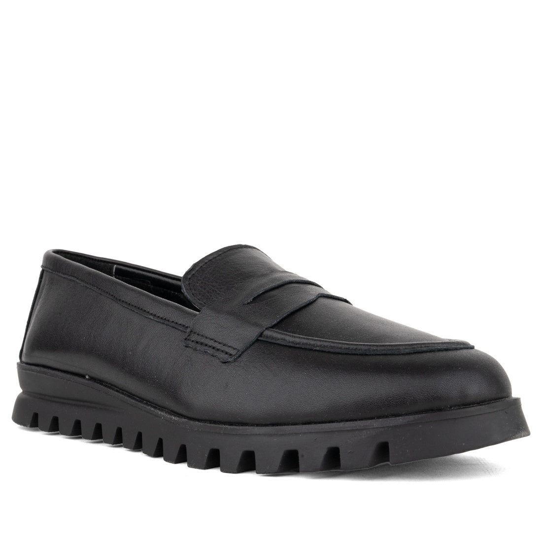 black casual closed loafers