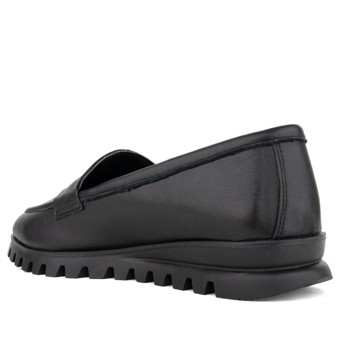 black casual closed loafers