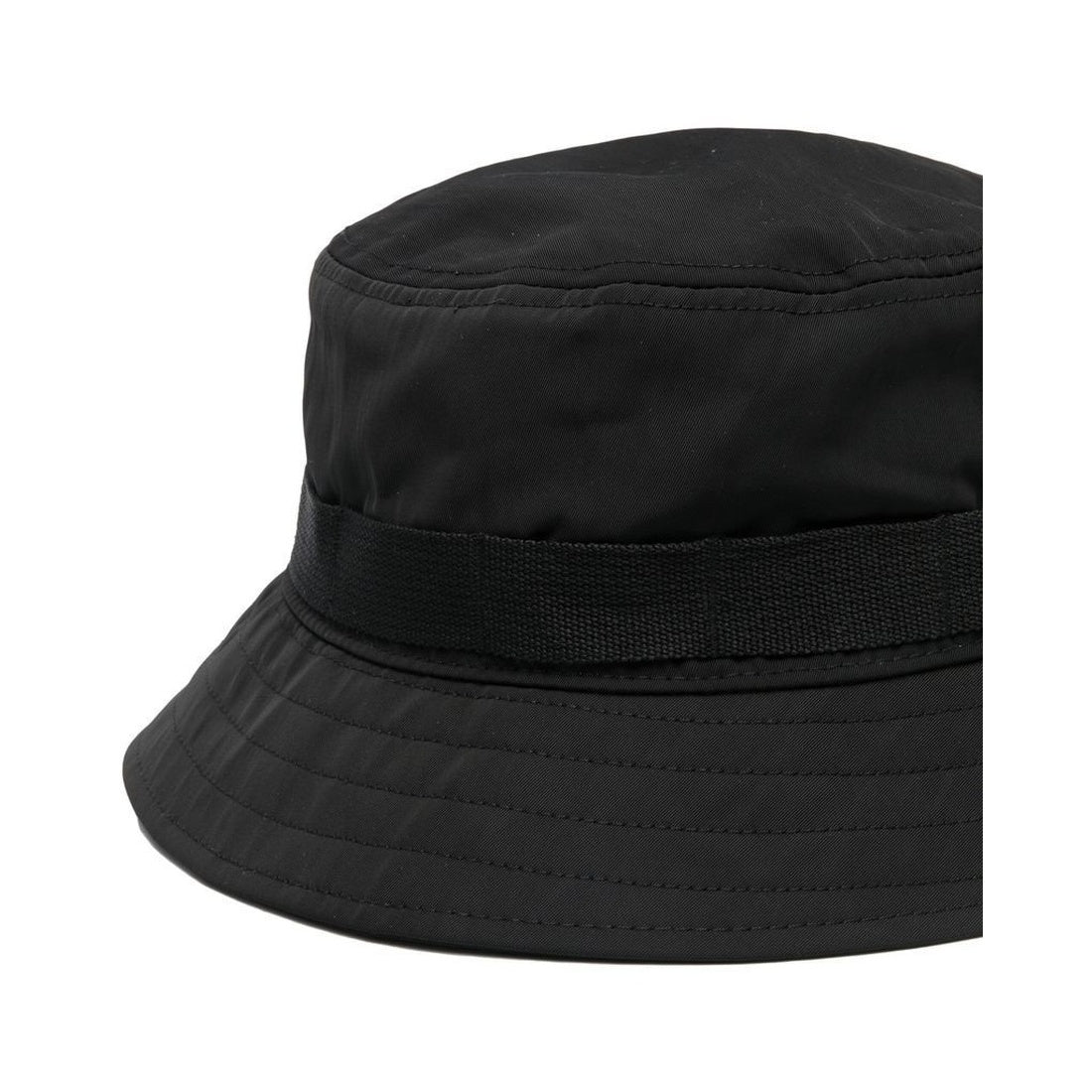 black casual bucket hat