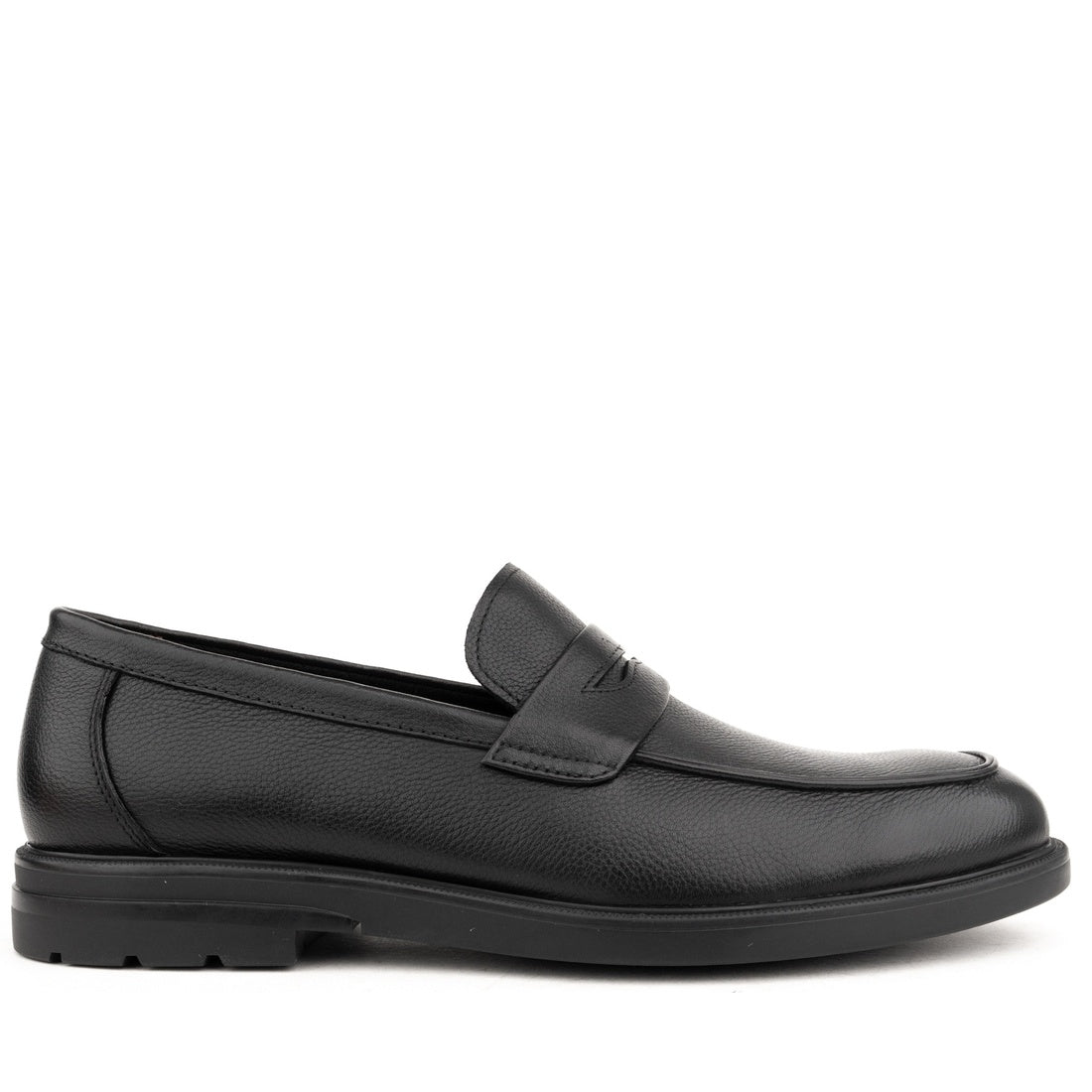 black casual closed loafers