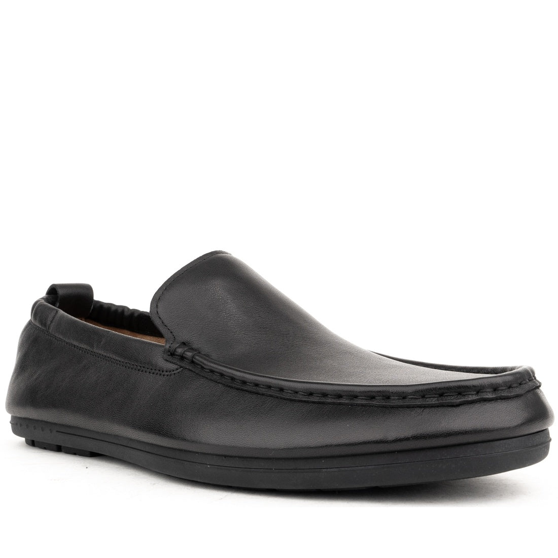 black casual closed mocasins