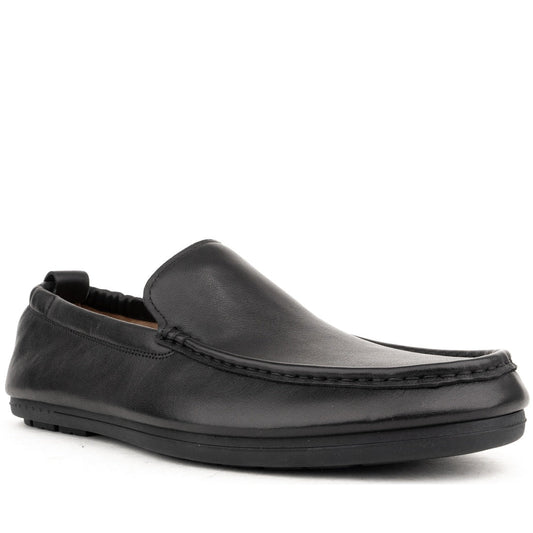black casual closed mocasins