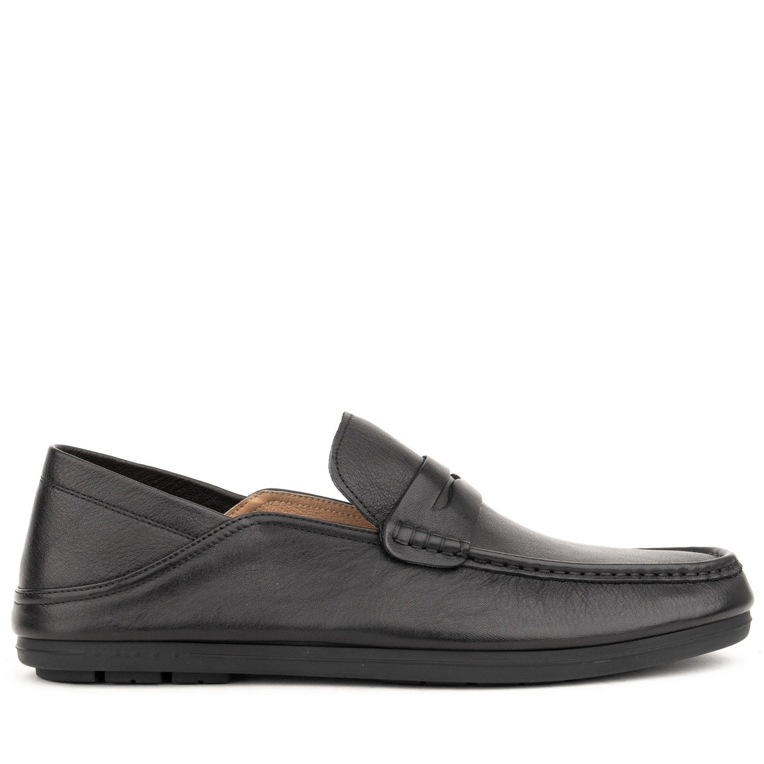 black casual closed mocasins