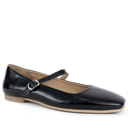 black casual closed ballerinas