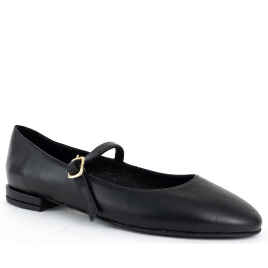 black casual closed ballerinas