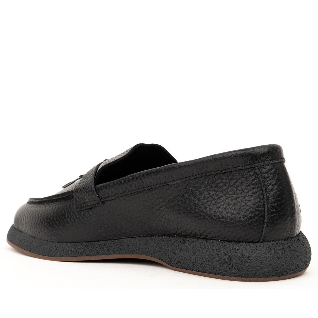 black casual closed loafers