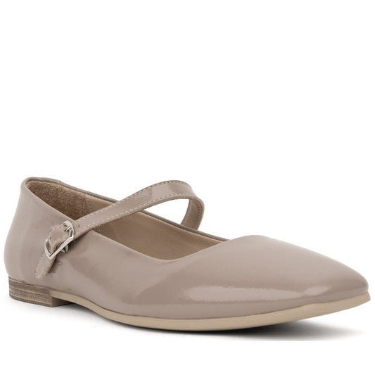 beige casual closed ballerinas
