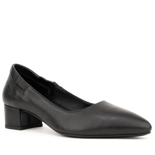 black casual closed pumps