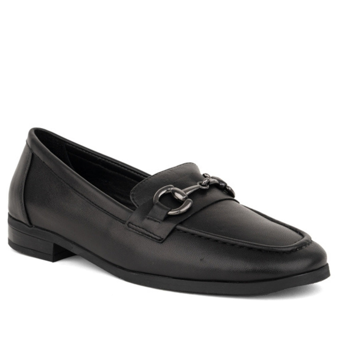 black casual closed loafers