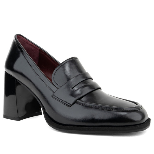 black casual closed pumps