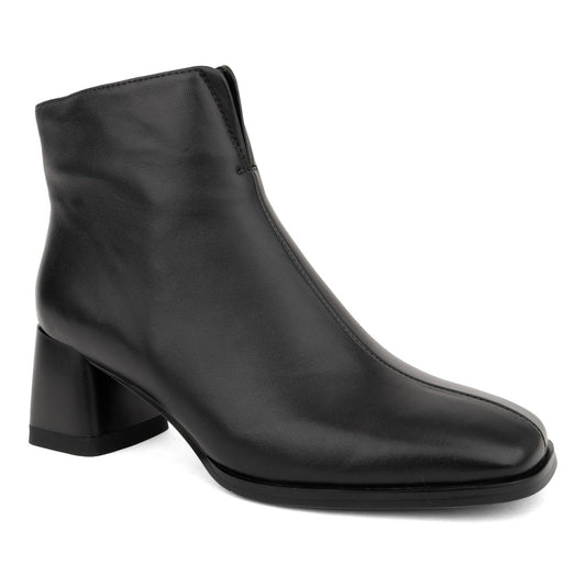 black casual closed booties