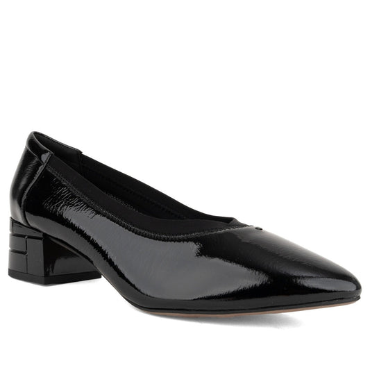 black casual closed pumps