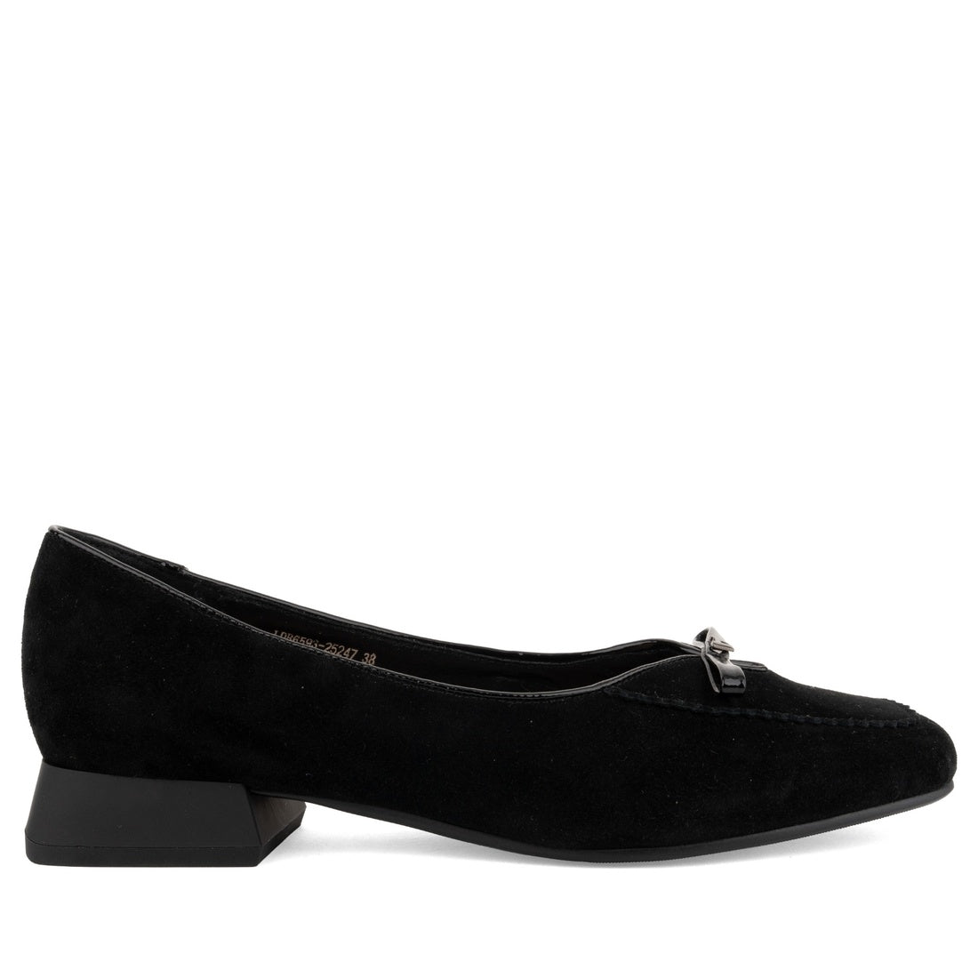 black casual closed pumps