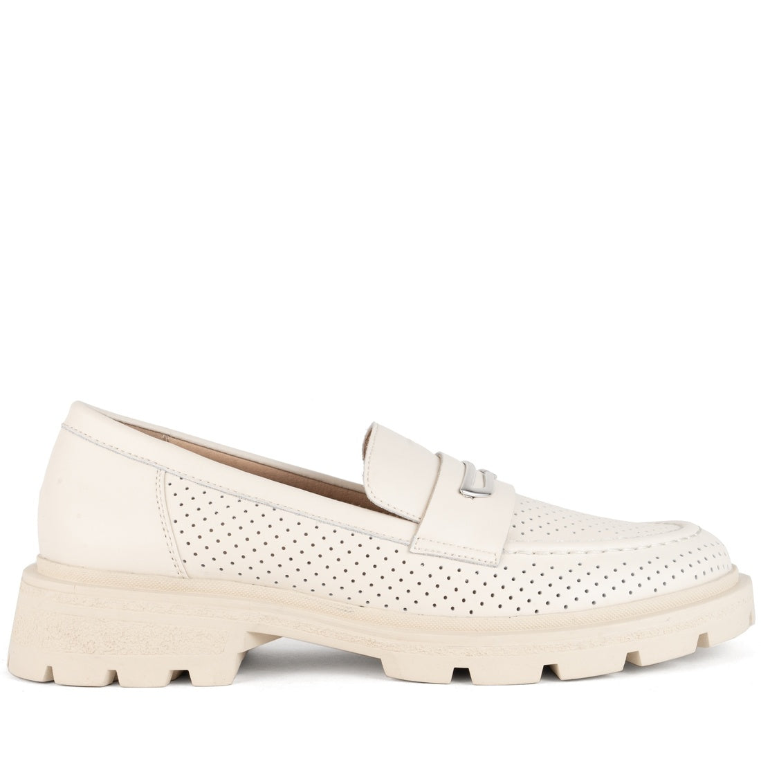 beige elegant closed loafers