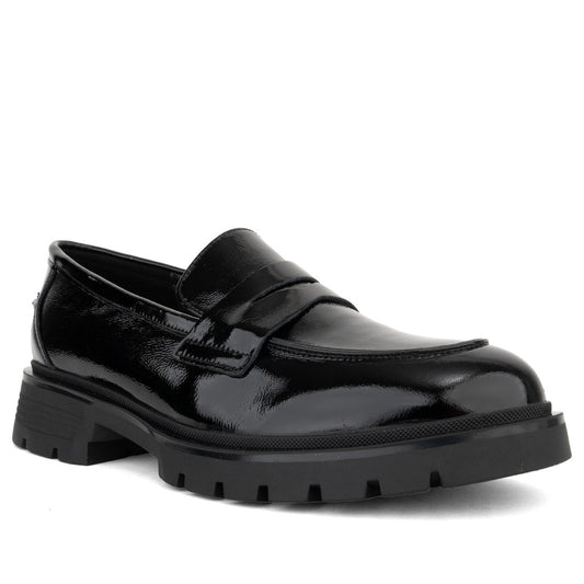 black classic closed loafers