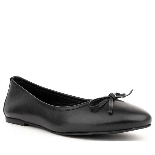 black casual closed ballerinas