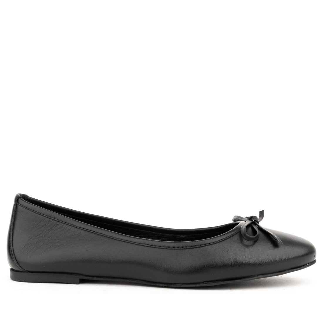 black casual closed ballerinas