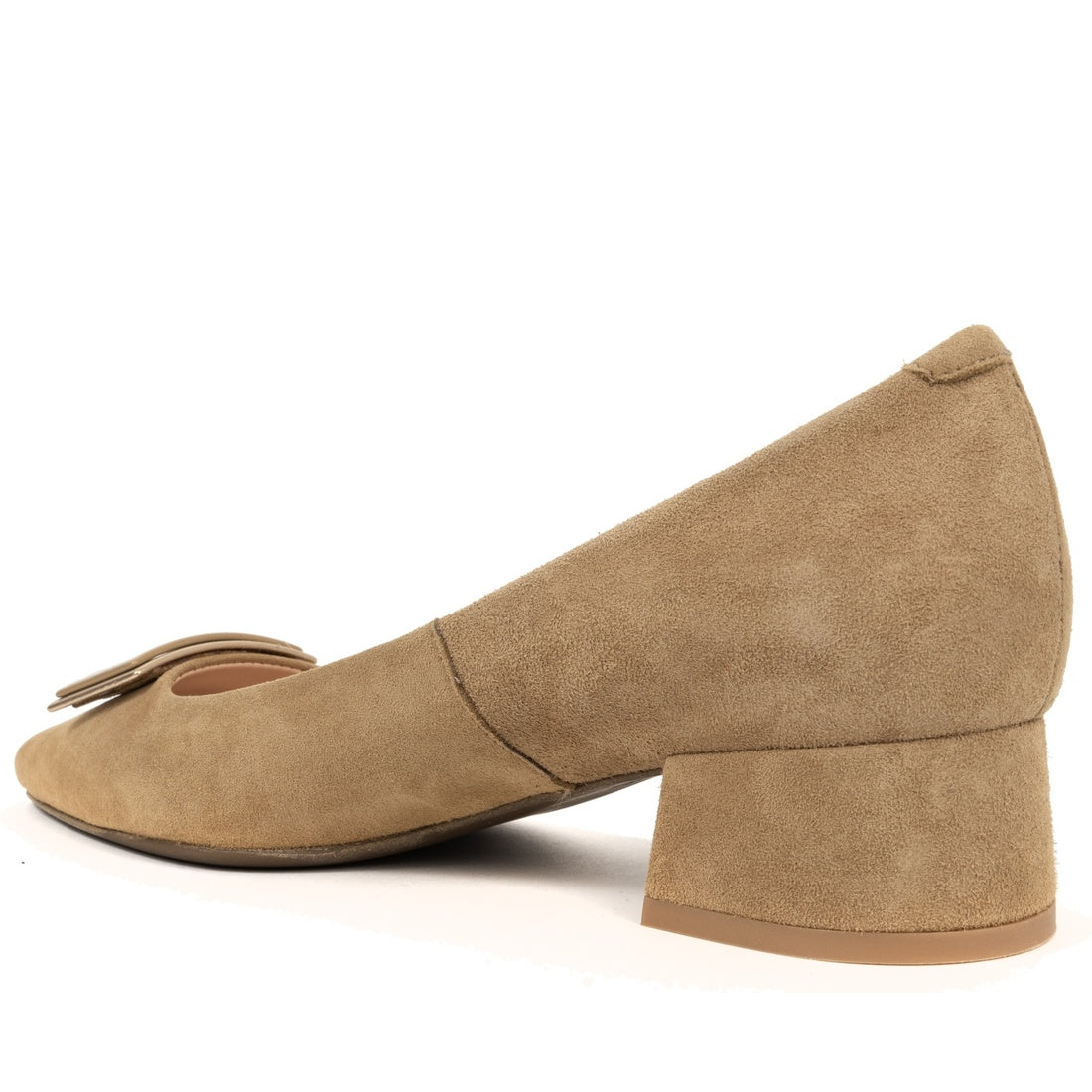 beige classic closed pumps