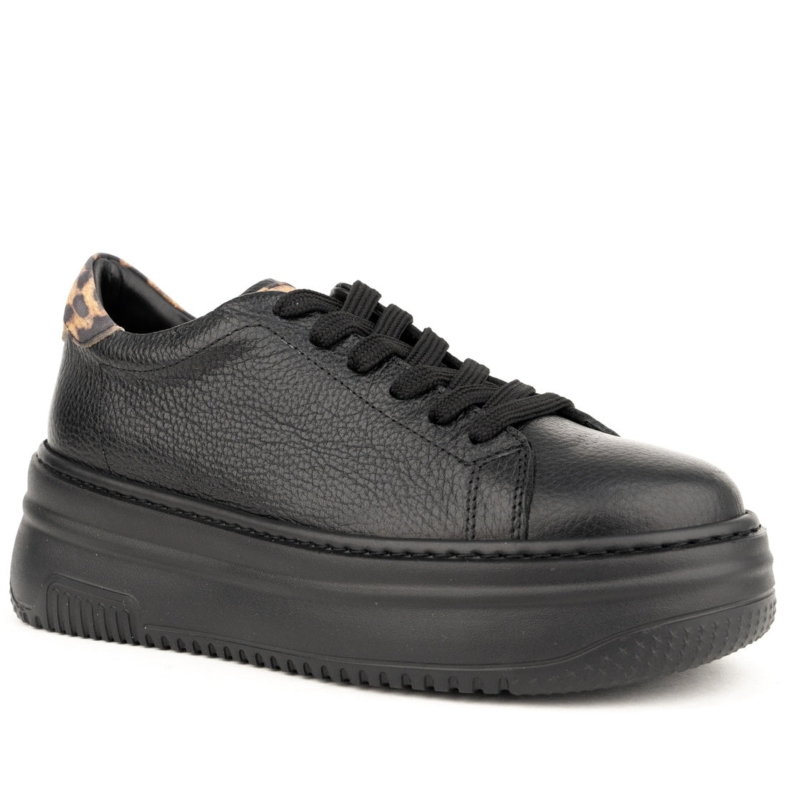 black casual closed leisure