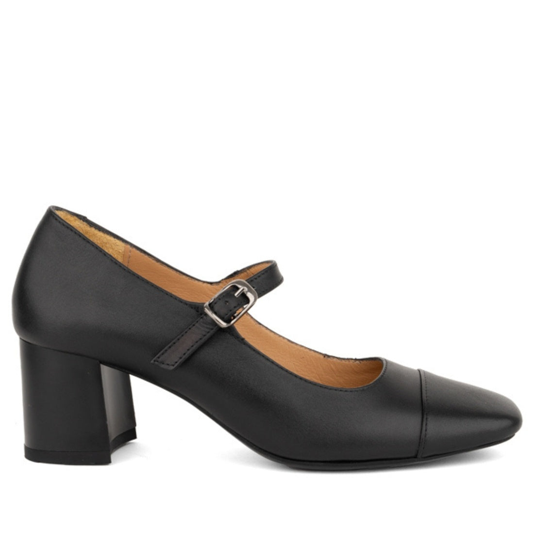 black classic closed pumps