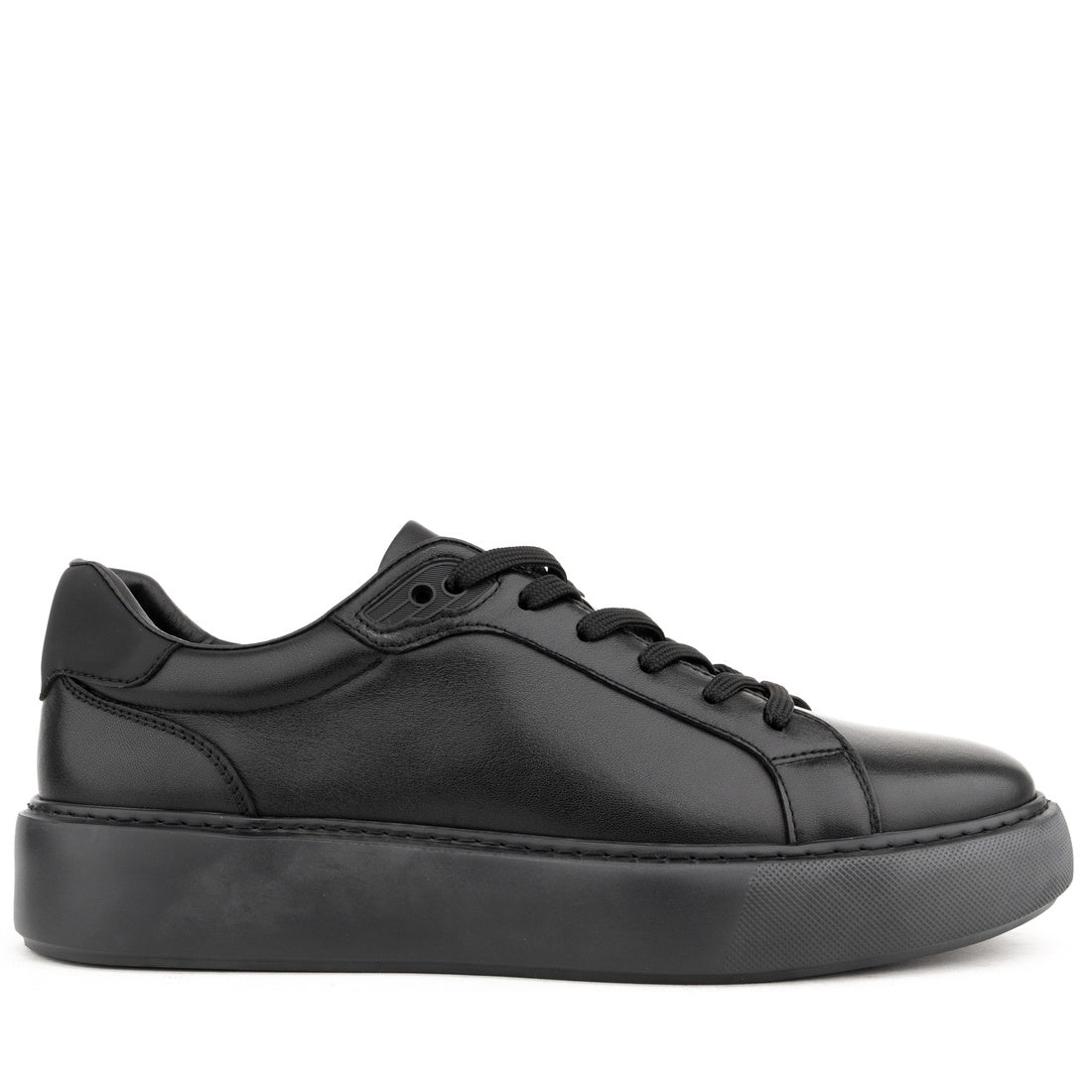 black casual closed leisure