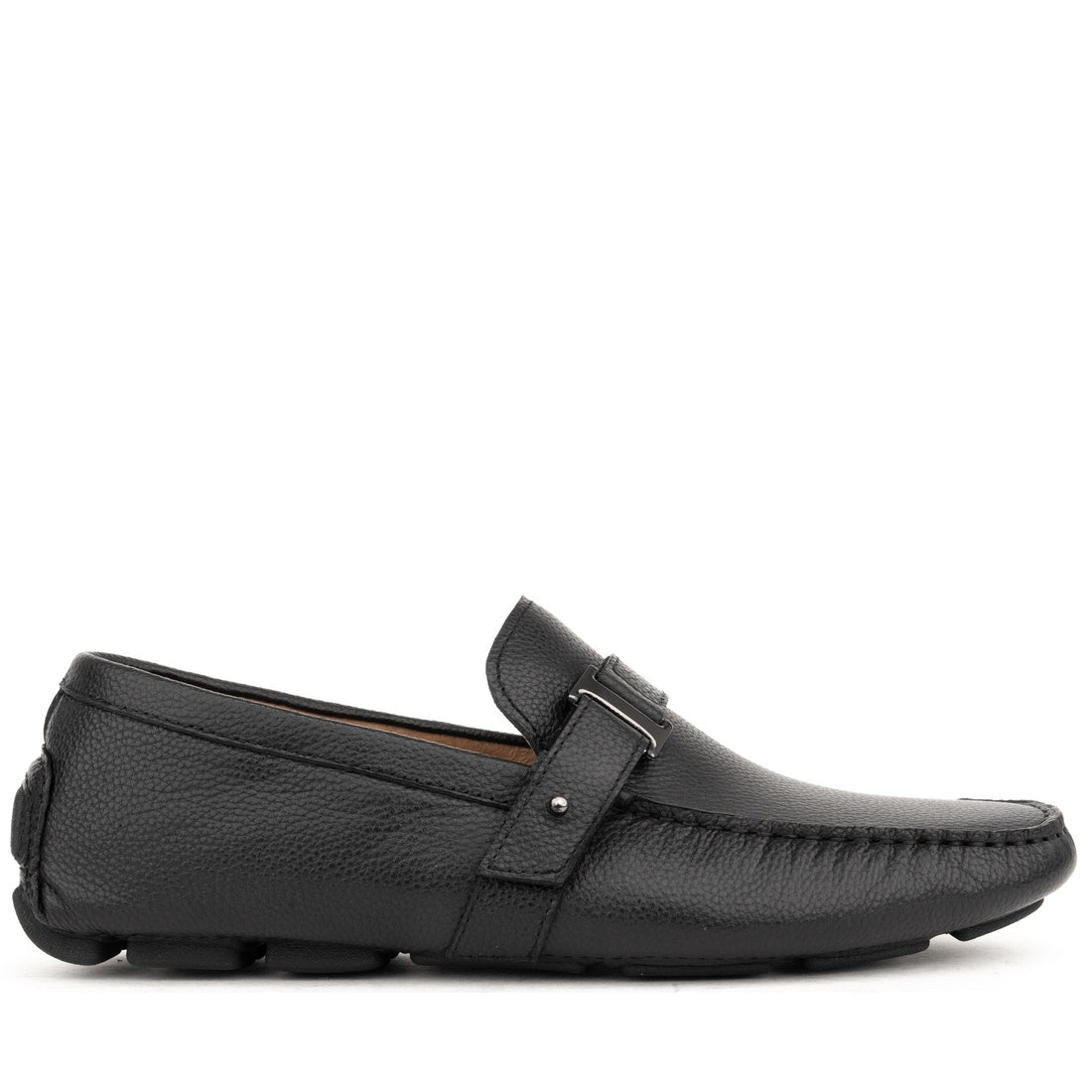 black casual closed mocasins