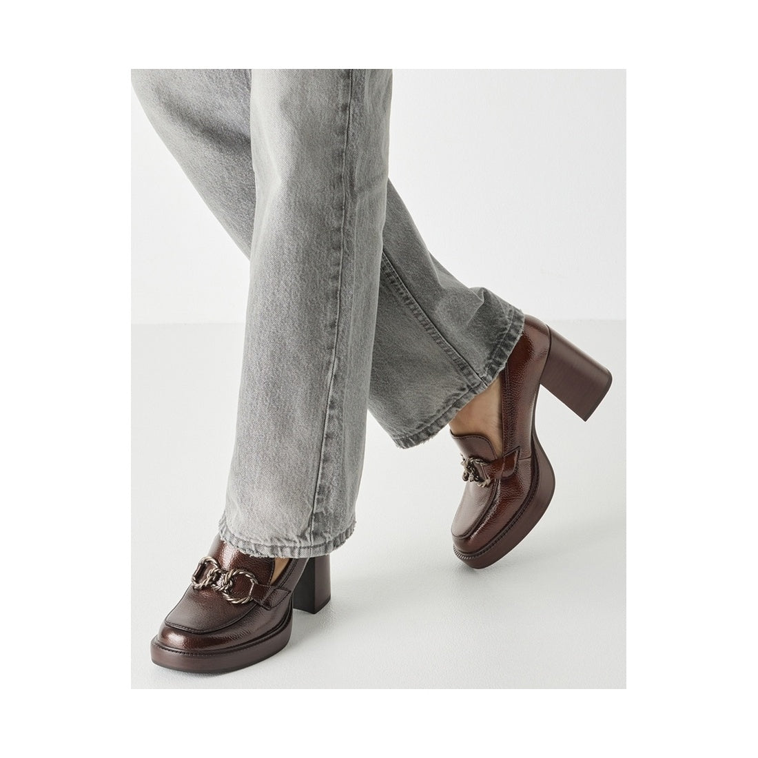 brown elegant closed pumps