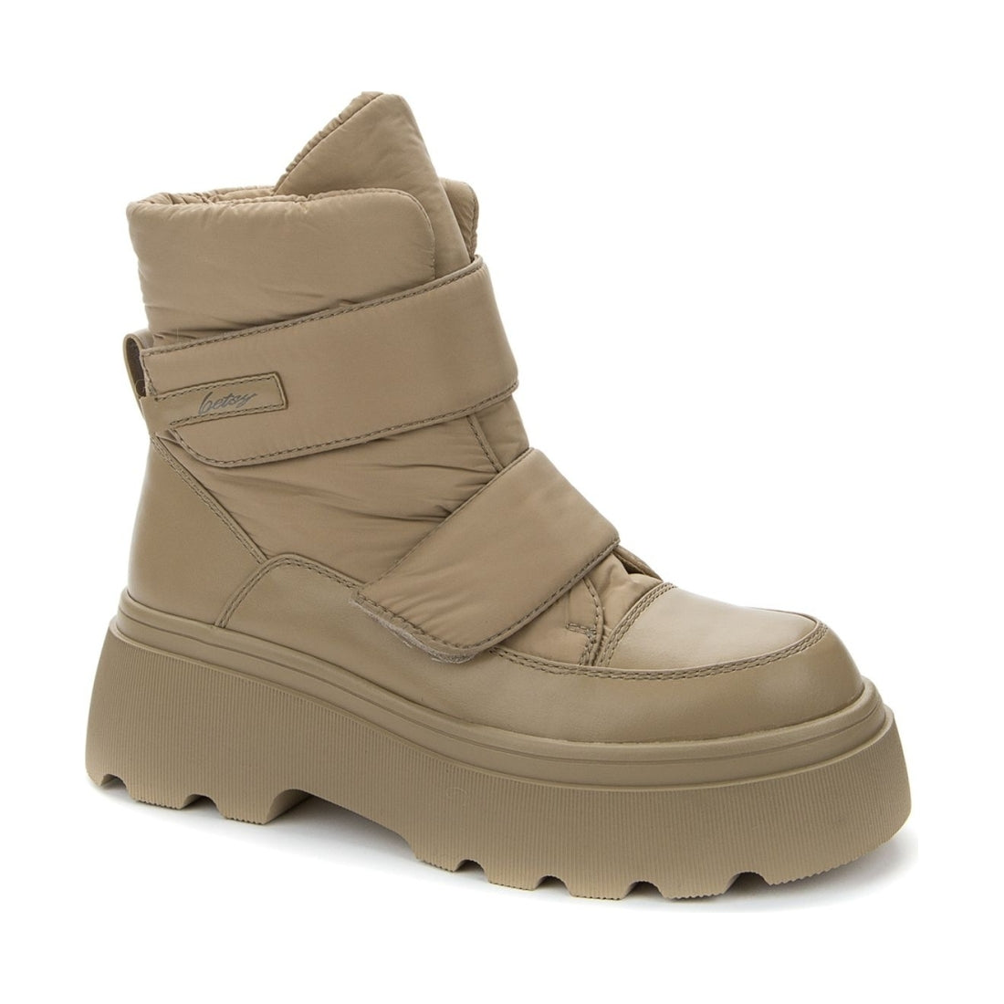 Betsy womens beige warm boots | Vilbury London