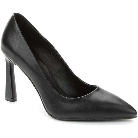 Betsy womens black elegant closed pumps | Vilbury London