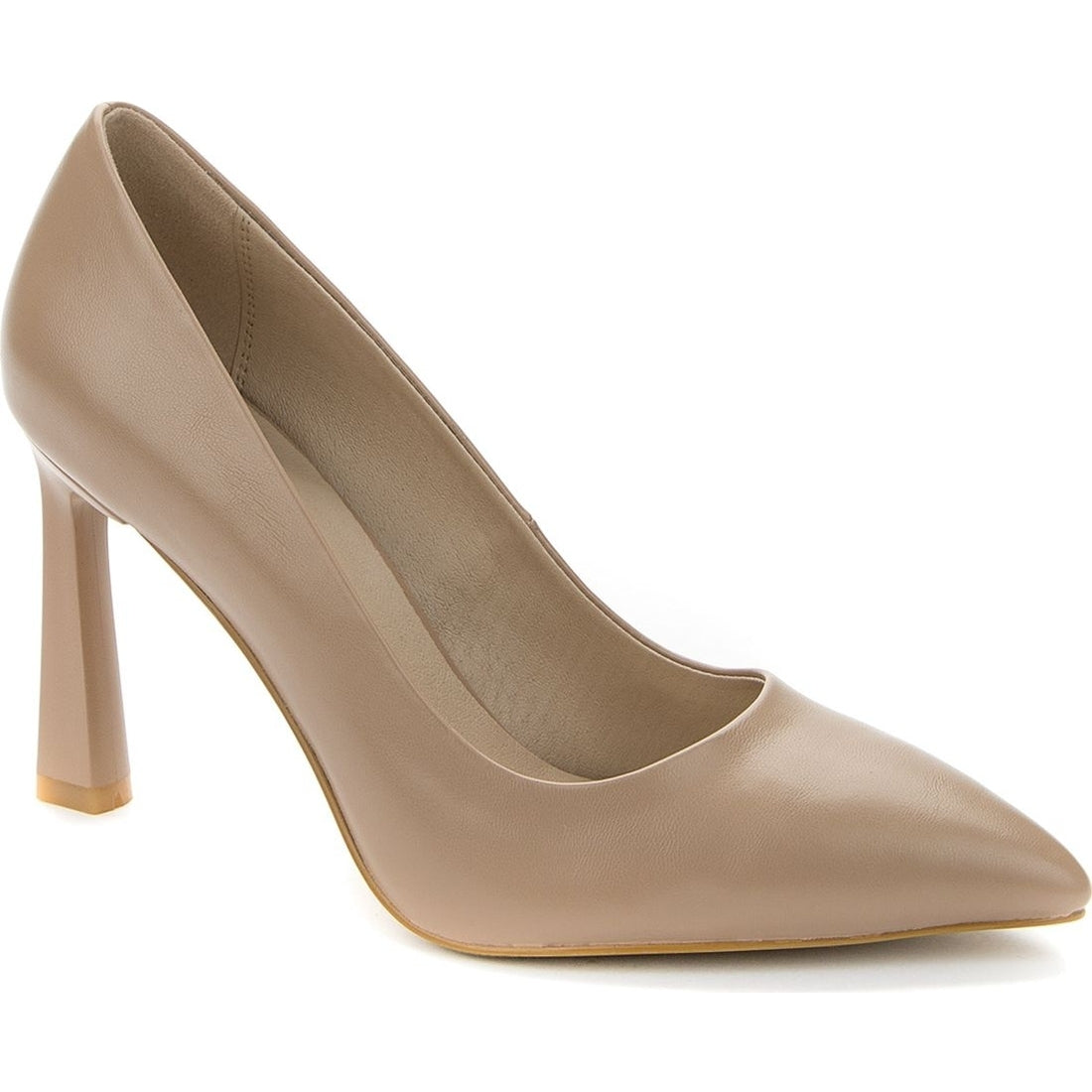 Betsy womens beige elegant closed pumps | Vilbury London