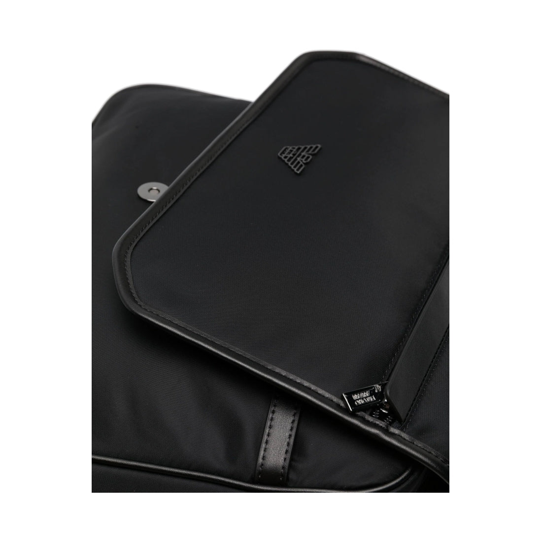 Emporio Armani mens nero casual shoulder bag | Vilbury London