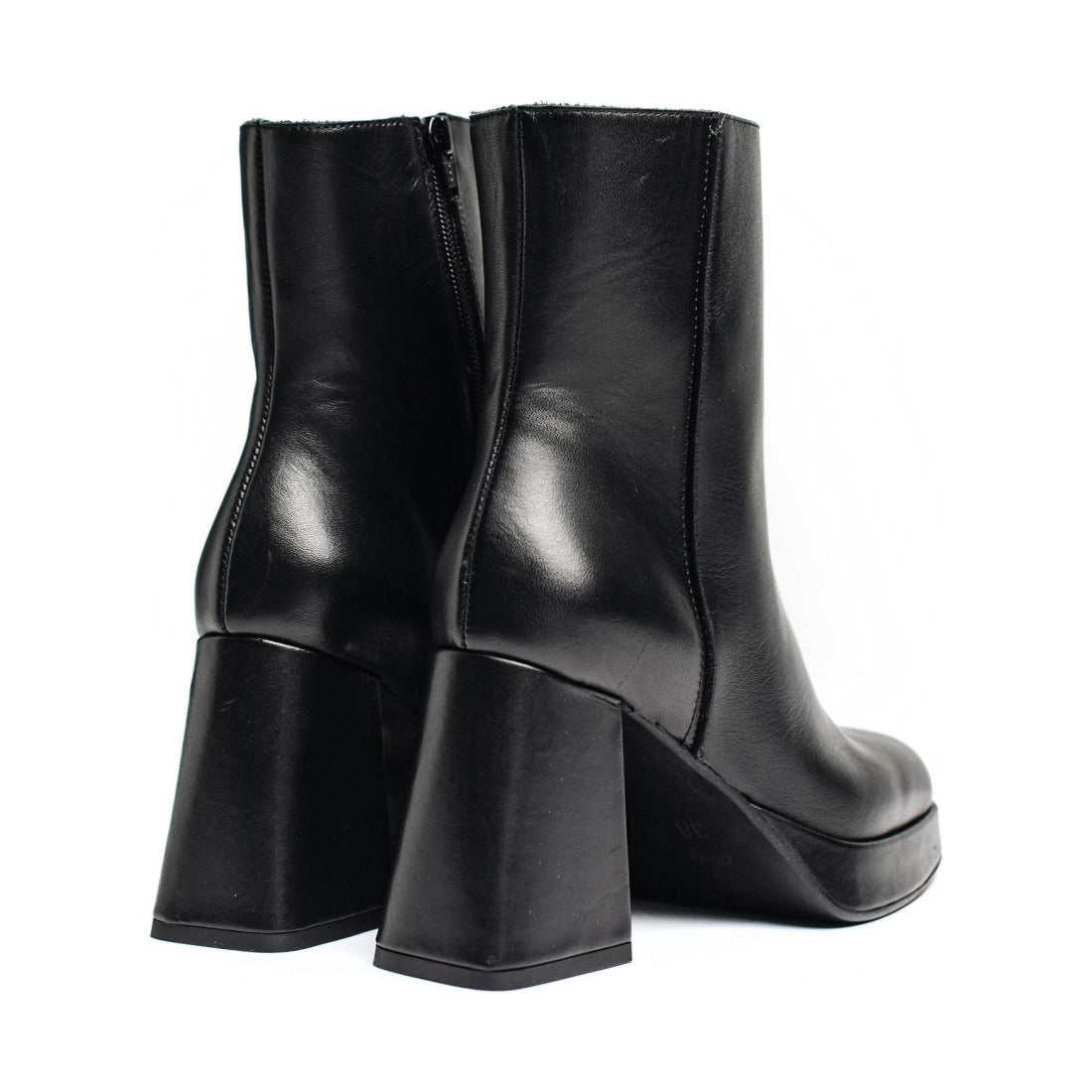 VAMSKO womens Black dorit booties | Vilbury London